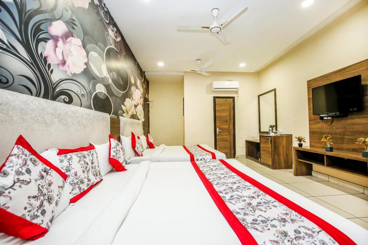 Hotel Karan Residency - 5 Min Walk From Golden Temple Амритсар Экстерьер фото